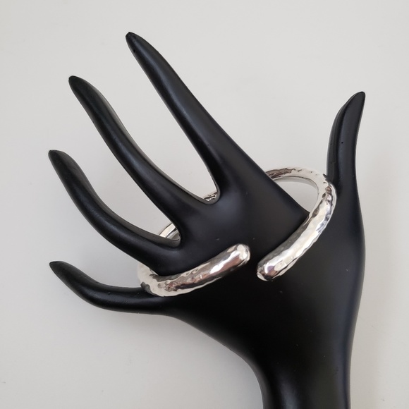 925 Sterling Silver Hammered Bypass Cuff Bracelet - Picture 2 of 10